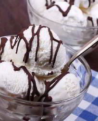 Мороженое с шоколадным узором