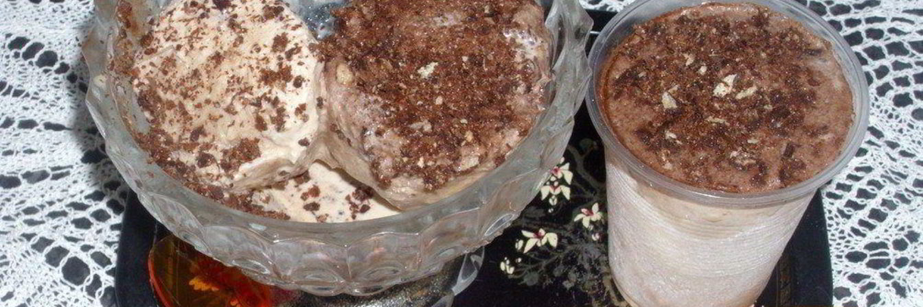 Мороженое в стаканчике