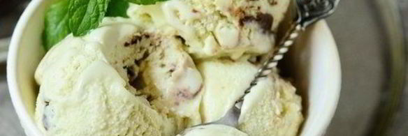 мятное мороженое с шоколадом