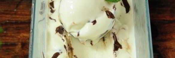 мятное мороженое с шоколадом