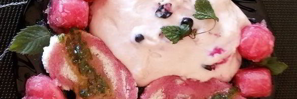 пюре-мороженое с желе из хрена и яблок под медово-мятным соусом