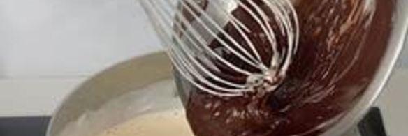 шоколадное и ванильное сливочное мороженое