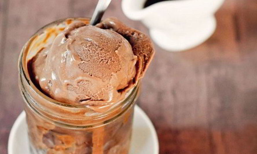 Рецепт шоколадного мороженого с корицей по-домашнему