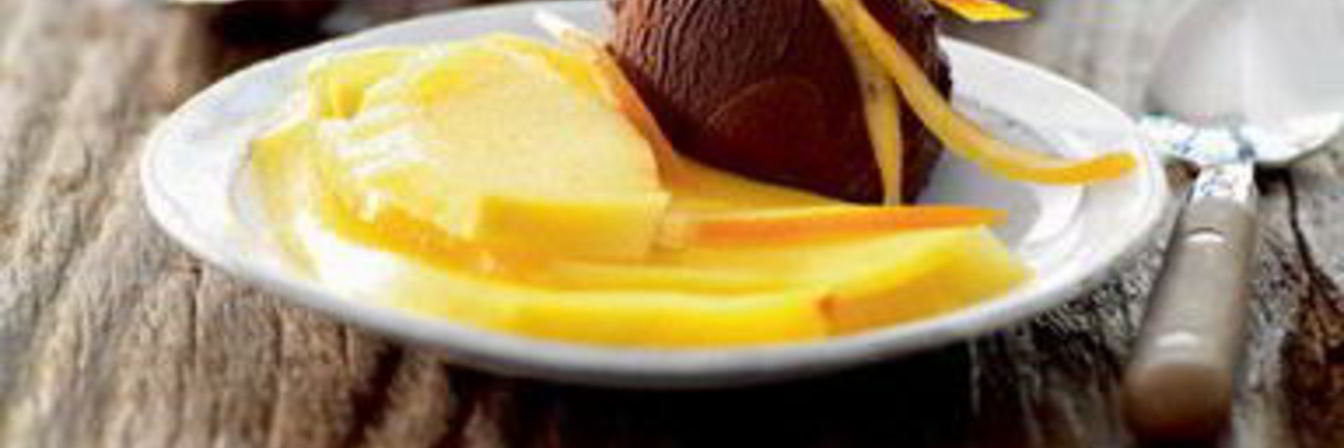 Шоколадное мороженое с манго