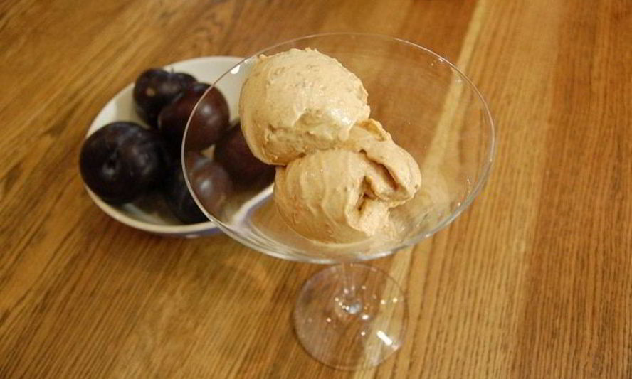 Рецепт сметанного мороженого с курагой