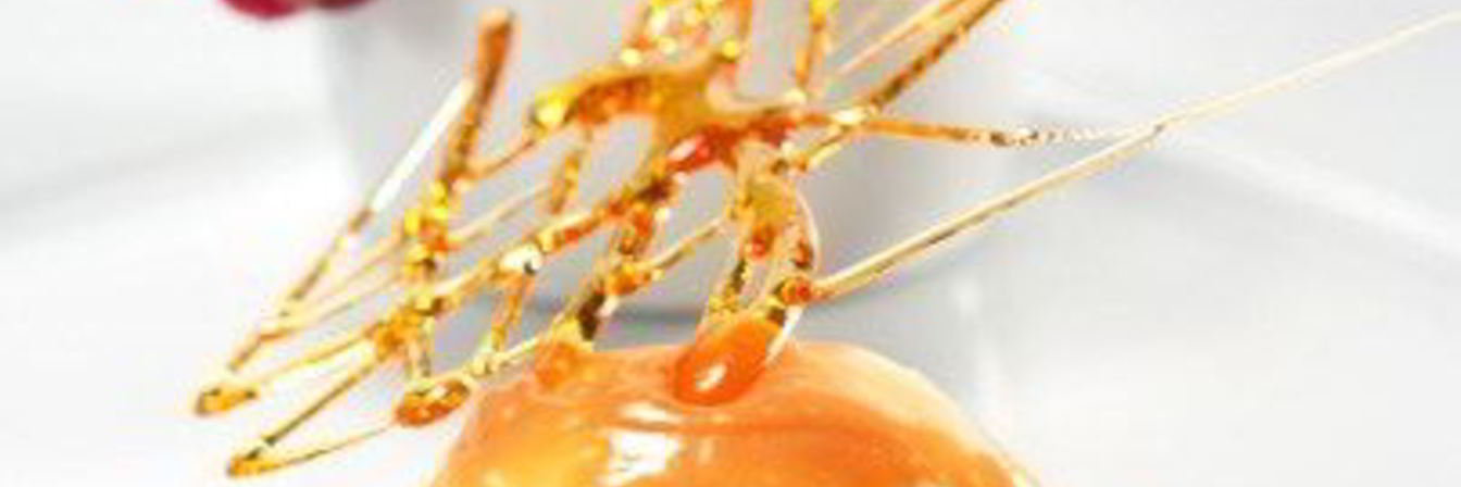 Теплый карамельный соус для мороженого