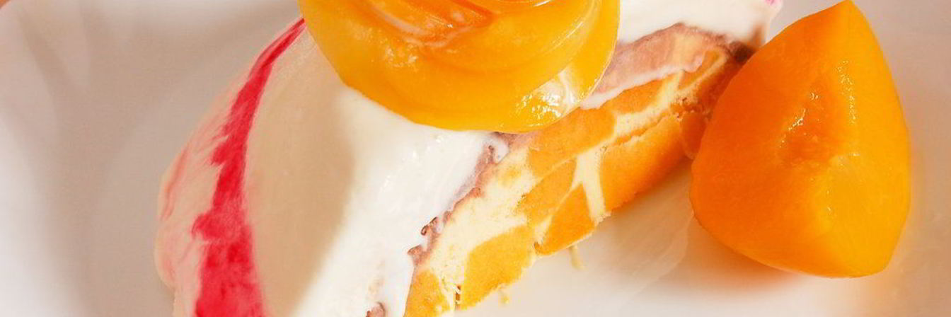 Торт-мороженое с консервированными персиками