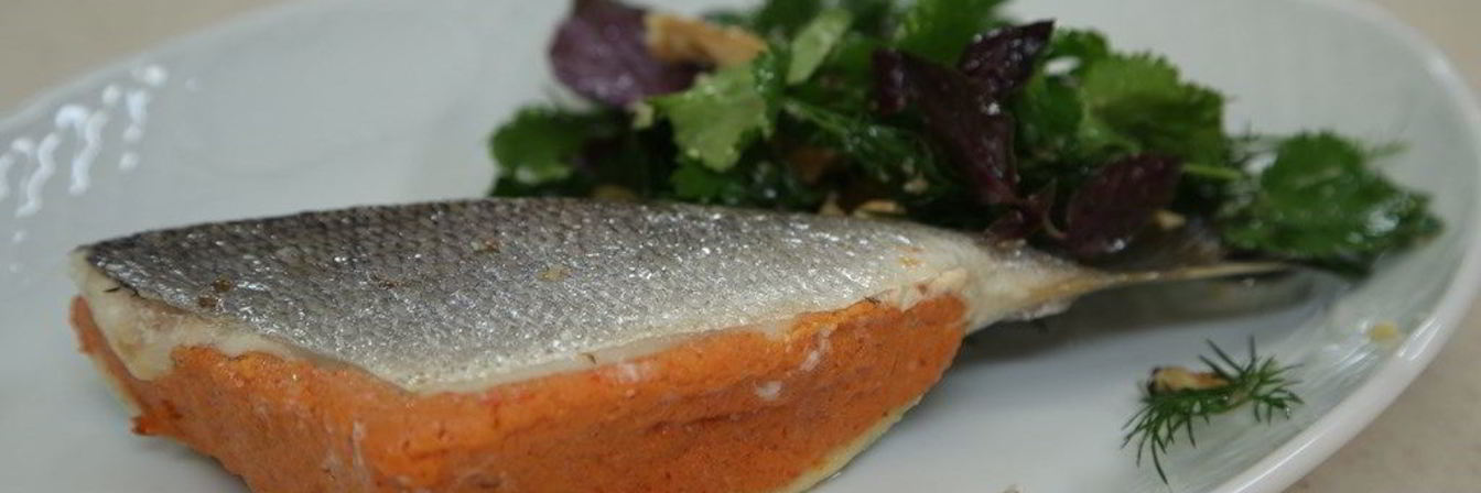 Дорада с муссом из печеных перцев