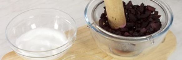 фруктово-ягодный мусс со взбитыми сливками