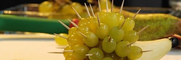 фруктовый ежик и воздушный ягодный мусс