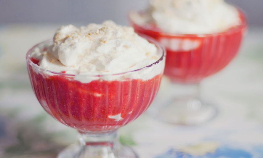 Рецепт йогуртового мусса с клубникой