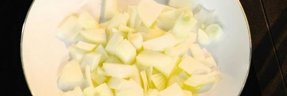 мусс из белой рыбы на пюре из брокколи