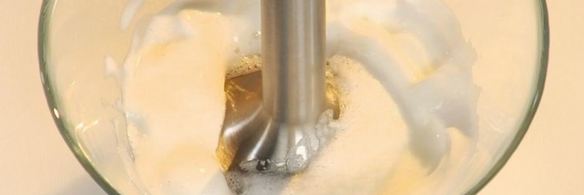 мусс из белой рыбы на пюре из брокколи