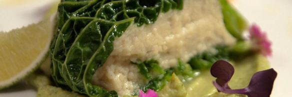 мусс из белой рыбы на пюре из брокколи