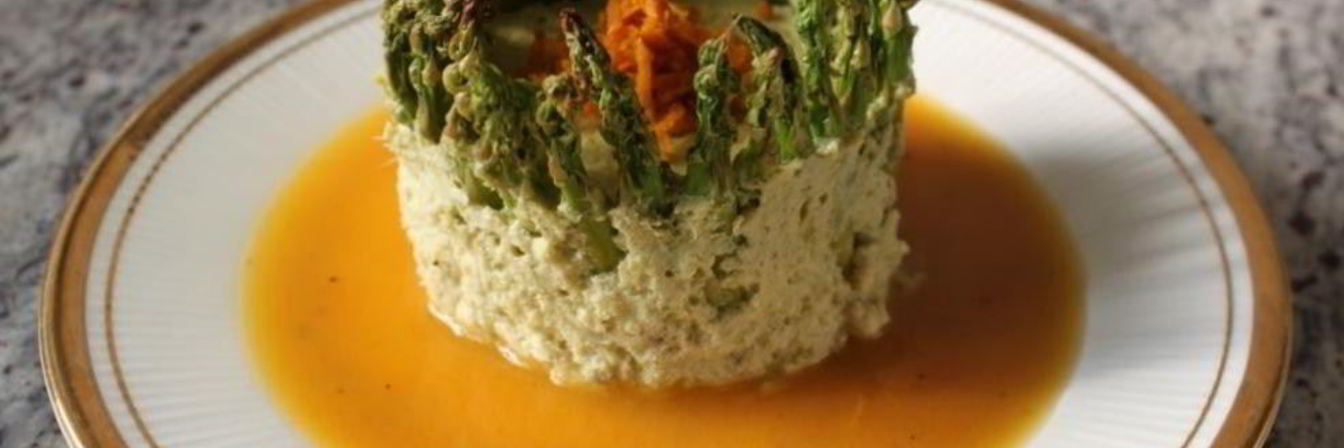 Мусс из курицы и спаржи с апельсиновым соусом