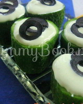 Мусс из сыра в огурцах