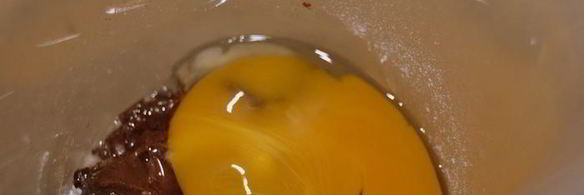 шоколадный мусс с малиновым кремом