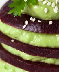 Свекла с муссом из авокадо