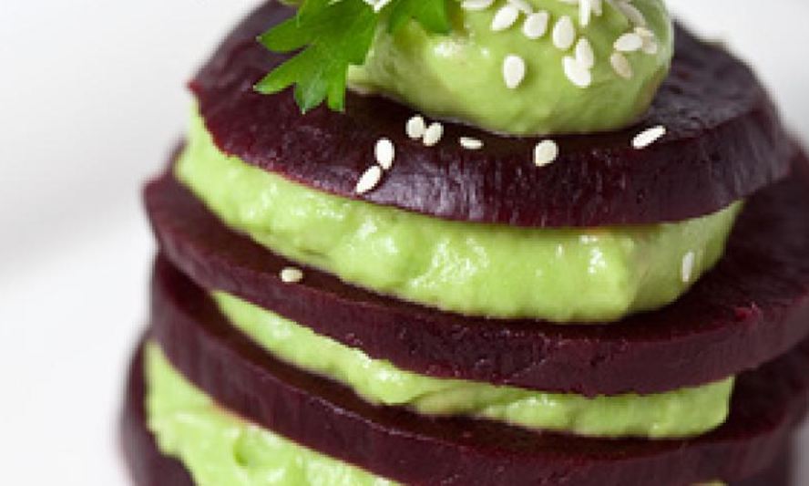 Рецепт свеклы с муссом из авокадо