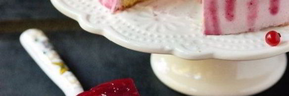 торт-мусс с черной смородиной