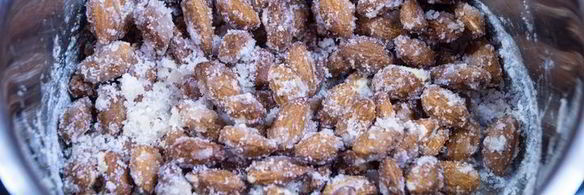 торт-мусс с клюквой и пралине