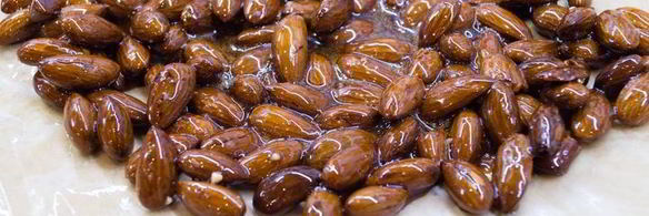 торт-мусс с клюквой и пралине