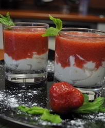 Творожно-клубничный мусс