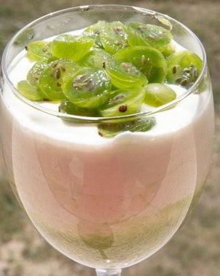 Творожный мусс с крыжовником