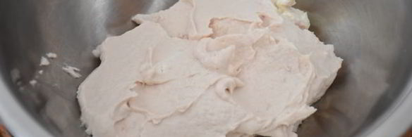 звездочки из слоеного теста с муссом из тунца