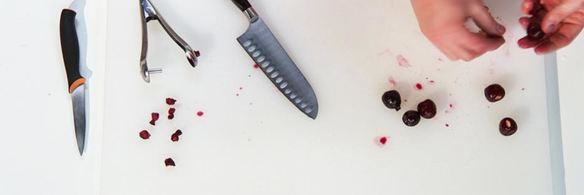 панна-котта с гранолой и горячий шоколад