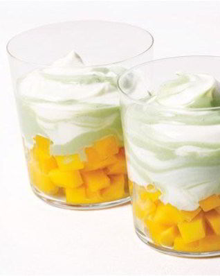 Парфе с манго и белым шоколадным йогуртом