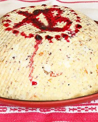 Боярская пасха из творога, орехов и сухофруктов