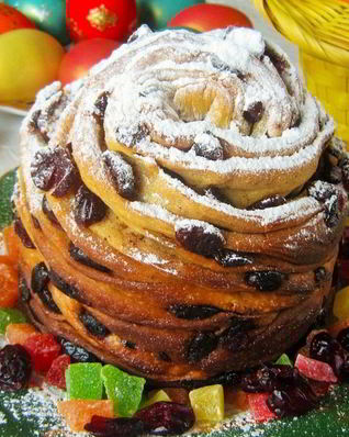 Кружевной пасхальный кулич