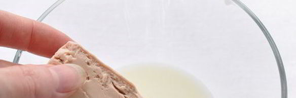 кулич с цукатами и изюмом