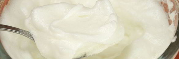 кулич с цукатами и изюмом