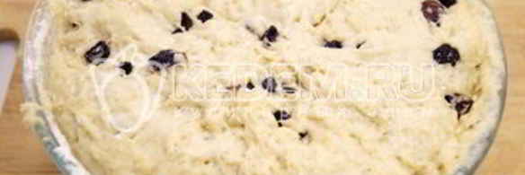 пасхальный кулич с изюмом