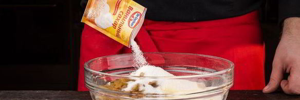 пасхальный кулич с лимонной глазурью