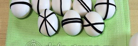 пасхальные яйца в полоску