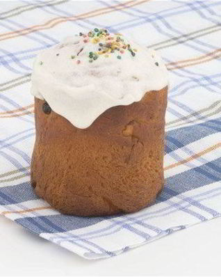 Золотой пасхальный кулич с шафраном и мускатным орехом