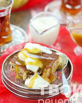 Пудинг с карамельным соусом