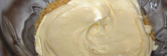 шоколадно-ананасовый десерт с меренгами