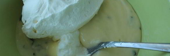 шоколадный десерт с базиликом