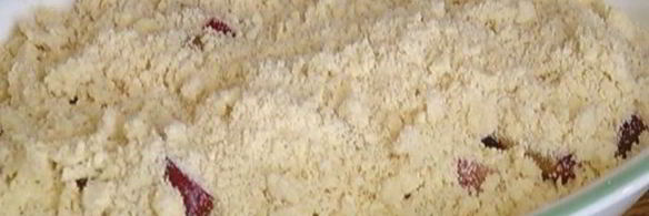 сливовый крамбл