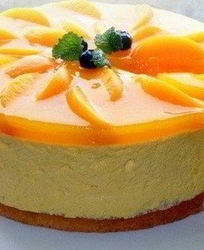 Бисквитный торт-суфле с персиками