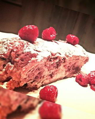 Быстрое творожное суфле с малинкой