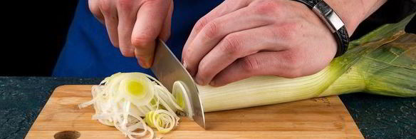 киш с сырным суфле и помидорами черри