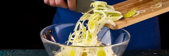 киш с сырным суфле и помидорами черри