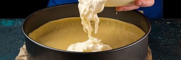 киш с сырным суфле и помидорами черри