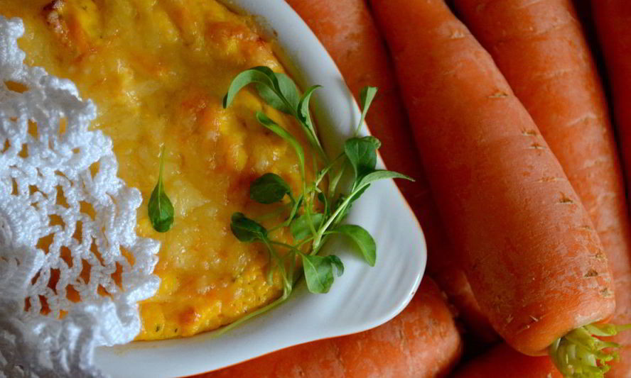 Рецепт морковна-творожного суфле с молодой рукколой