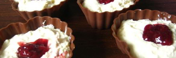 паровое творожное суфле с вишневым конфитюром